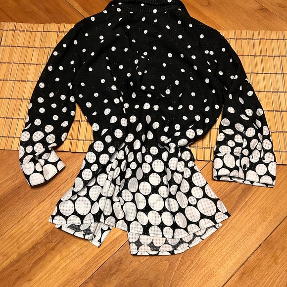 Kim Rogers Black and White Polka Dot Button Down Shirt - Picture 2 of 6